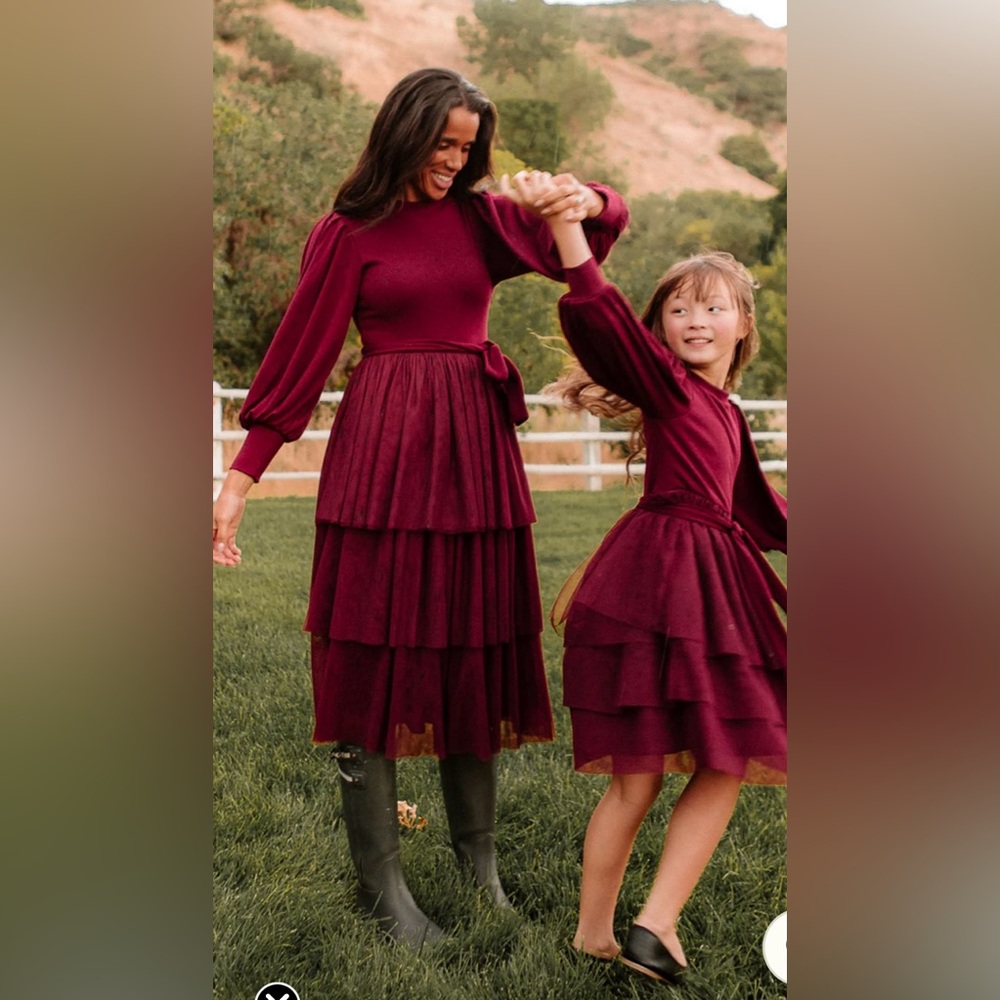 Ivy City beautiful winter midi dress in wine. - Picture 2 of 4